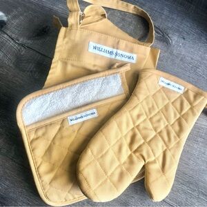 Williams Sonoma Yellow Apron Potholder Mitt Set